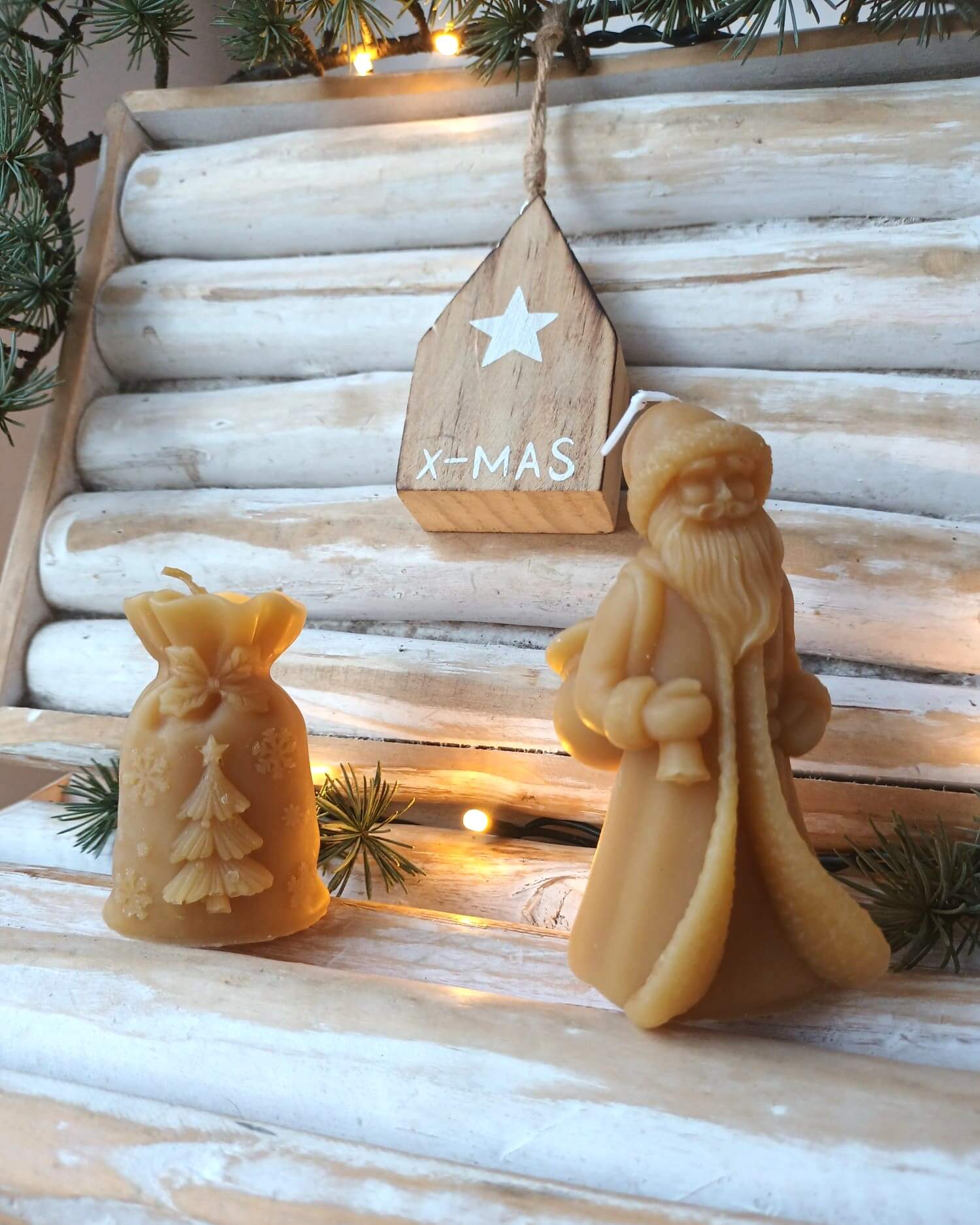 Produzione artigianale candele in cera d’api Miele il Laghetto Produzione artigianale candele in cera d'api Miele il Laghetto