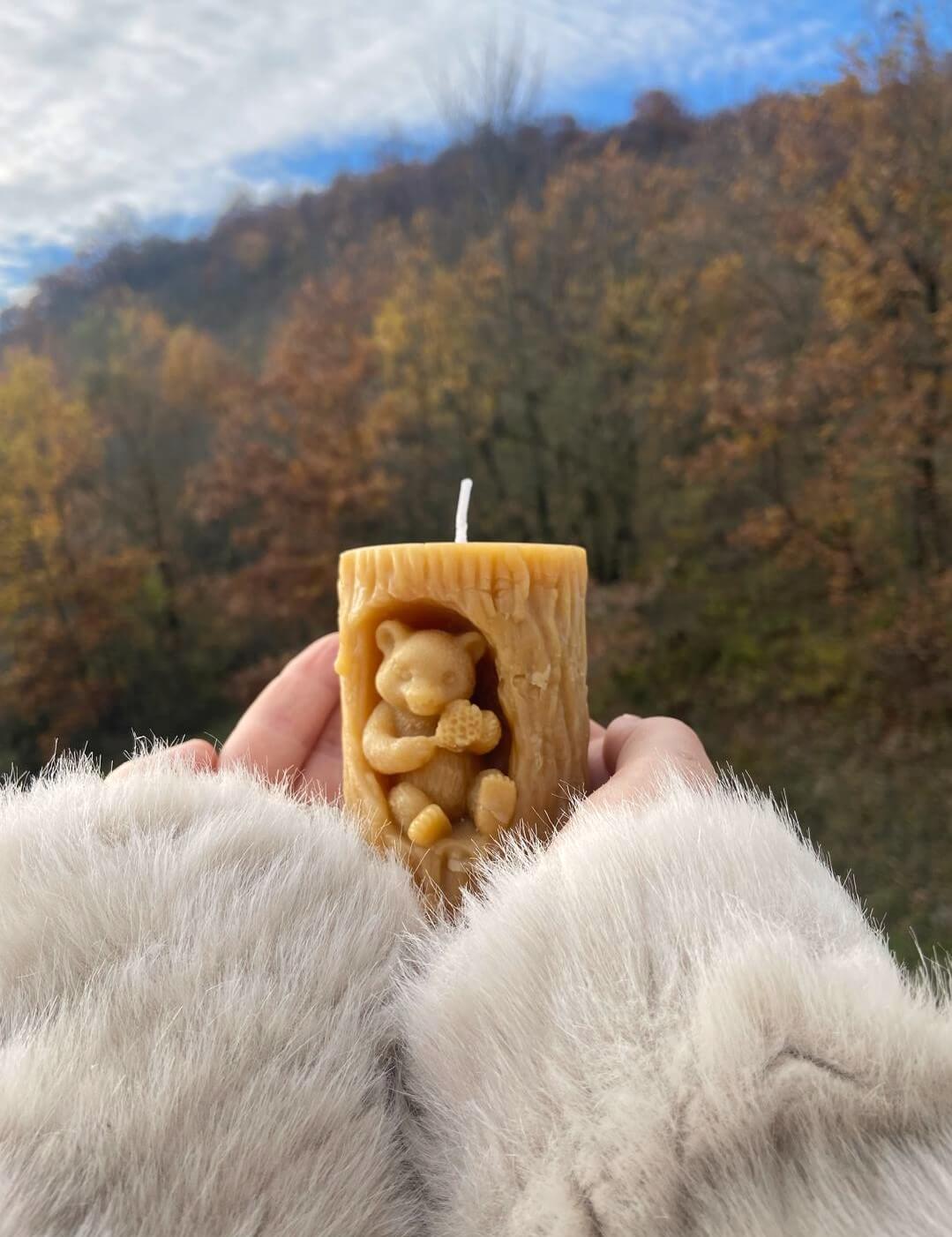 Produzione artigianale candele in cera d’api Miele il Laghetto Produzione artigianale candele in cera d'api Miele il Laghetto